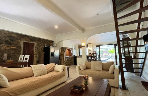 Turibana House | Charming Aruban house