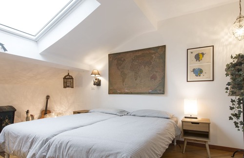 Porta Volta Apartment | Charming attic near Bosco Verticale