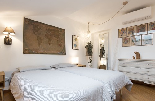 Porta Volta Apartment | Charming attic near Bosco Verticale