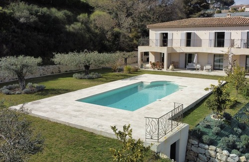 La Gaude House | CHARMING BASTIDE IN THE HEART OF LAVENDER AND OLIVE GROVES