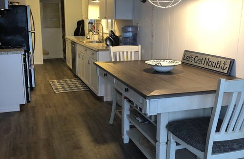 Union House | Charming Beach House with Private Beach! Kid Friendly!