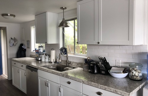 Union House | Charming Beach House with Private Beach! Kid Friendly!