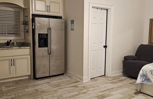 Doerun Apartment | Charming Beach-Themed Studio Apartment in Doerun, GA with Private Pool