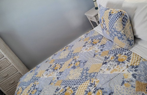 Highlands Apartment | Charming Beachside Cottage with panoramatic view