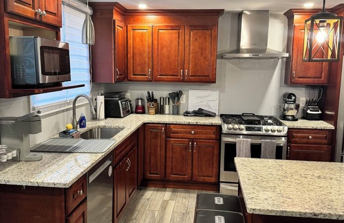 Fairmount Hill Apartment | Charming Boston-Fairmont Hills Apartment