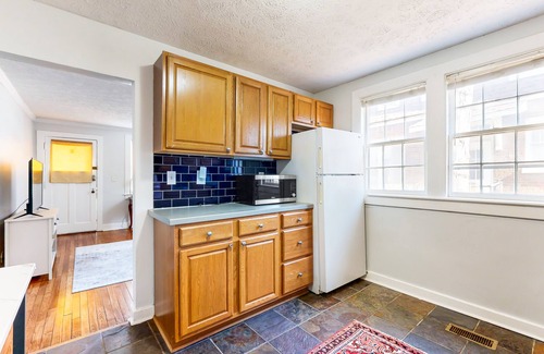 Historic Edgefield House | Charming brick townhome near downtown & golf with central AC - snowbird-friendly