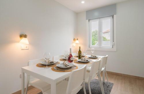 Paranhos House | Charming Bright House w/Garden by HostWise