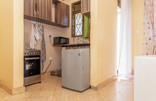 Kampala Apartment | Charming bungalow with WiFi in Kampala