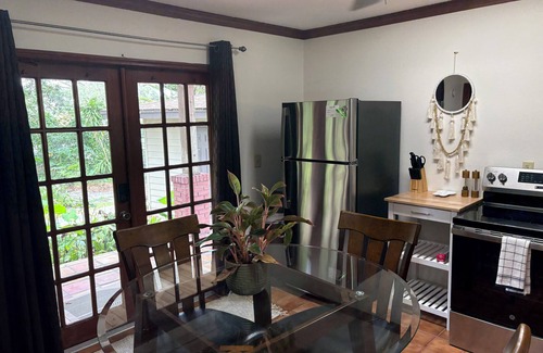 Lakeland House | Charming bungalow with WiFi and AC in marvelous Lakeland