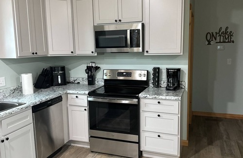 Burkesville Cabin | Charming Cabin located within miles of Dale Hollow Lake State Park-Cabin#1