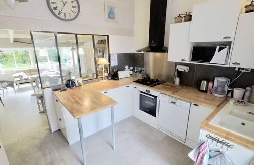 Lacanau-Ocean House | Charming CANAULAISE VILLA, 10 minutes walk from the beach, wooded garden