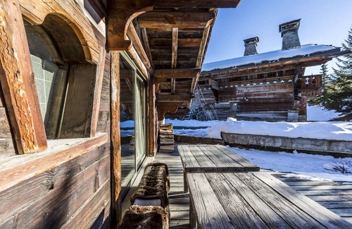 Courchevel Villa | Charming Chalet | 5 Bedrooms | Chalet Axel | Open Fire & Champagne on Arrival |.