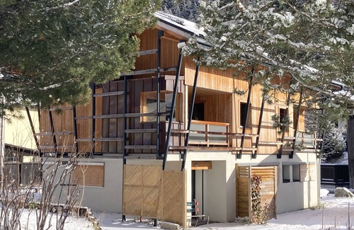 Vallorcine Ski Chalet | Charming Chalet at the Foot of the Chamonix Mont Blanc Ski Slopes in Vallorcine.