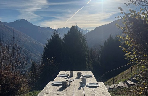 Heremence Ski Chalet | Charming chalet close to the slopes
