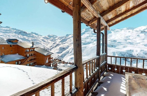 Reberty Ski Chalet | Charming chalet for 14 at the foot of the slopes with parking, sauna and wifi