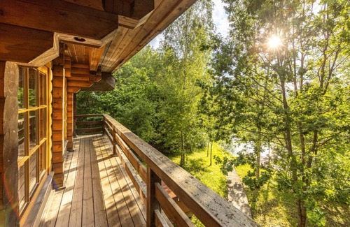 Amata Villa | Charming chalet with sauna and hottub in secluded eco-village