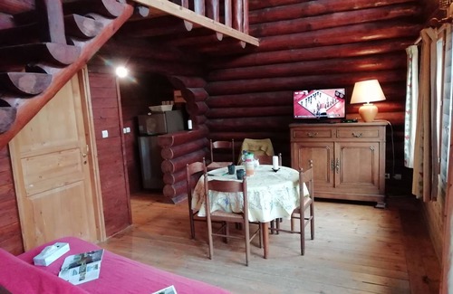 Quend Ski Chalet | Charming Chalet with Swimming Pool in Quend