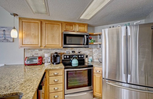 Sneads Ferry Condo | Charming Condo With Endless Views of the Atlantic!