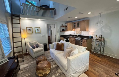 Canal Corkran Cottage | Charming Coastal Cottage: 2 Bedrooms, Private Decks & Walk to Beach!