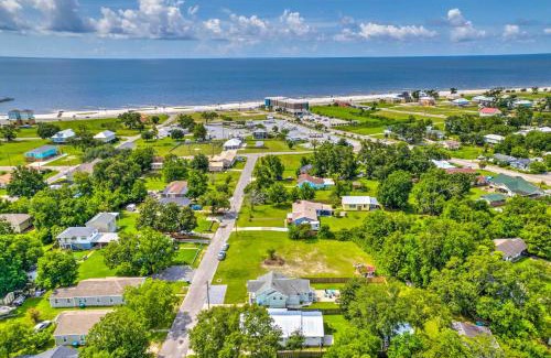 Gulfport House | Charming Coastal Getaway, Near Beach and Pier!