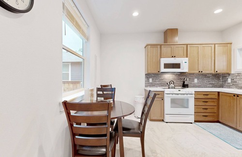 Rockaway Beach House | Charming coastal retreat near the beach with smart TV, fireplace, & games