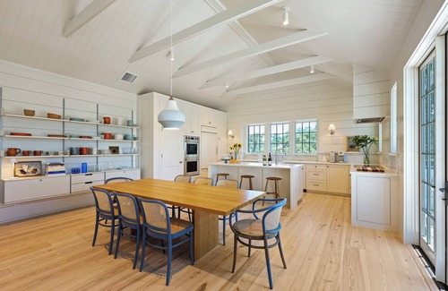 Hilton Head Island House | Charming Completely Renovated 5 bedroom Oceanfront home with private pool
