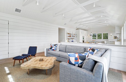 Hilton Head Island House | Charming Completely Renovated 5 bedroom Oceanfront home with private pool