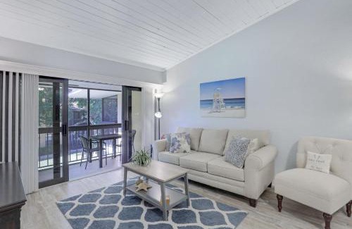 Marco Island House | Charming condo with two pools and steps to beach