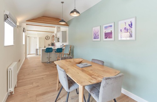 Haresfield House | Charming Converted Piggery on Peaceful Cotswold Farm