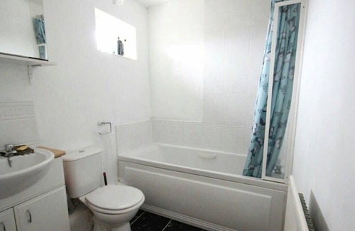 Staple Hill Apartment | Charming Cosy Coach House in Fishponds, Bristol