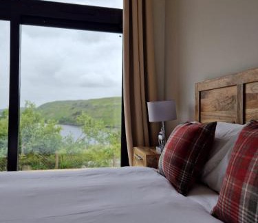 Isle of Skye Apartment | Charming Cottage by the Fairy Pools 5