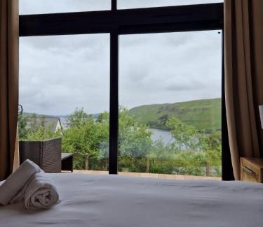 Isle of Skye Apartment | Charming Cottage by the Fairy Pools 5
