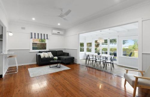 Woy Woy House | Charming Cottage by the Water Pet Friendly WoyWoy
