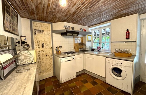 Saint-Cyprien House | Charming cottage with private pool and huge garden, close to all amenities