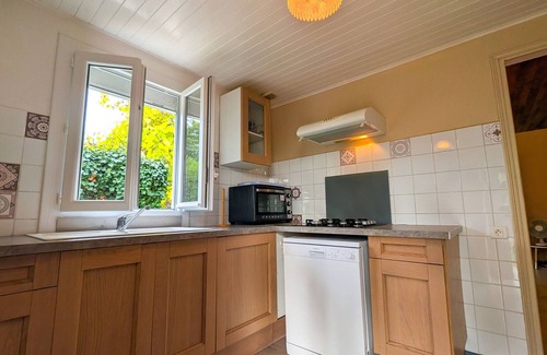 Baraize Cottage | Charming Cottage in Berry w/Private Yard, Close to Beach & Hiking