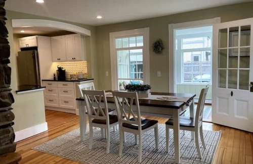 Jamestown House | Charming Cottage in Jamestown