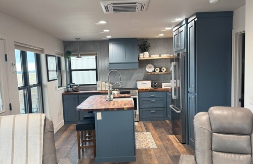 Billings Cottage | Charming cottage in lovely Billings with AC, WiFi