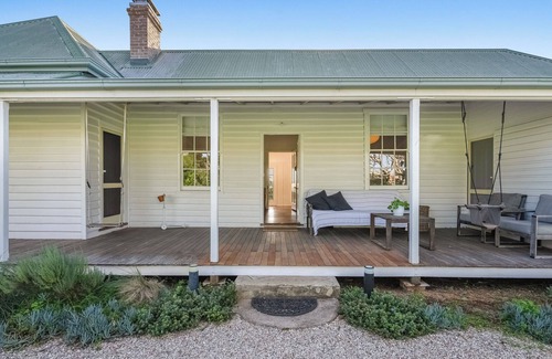 Lennox Head House | Charming cottage nestled in Lennox Head and full of character