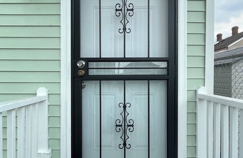 Central City Cottage | Charming cottage near downtown New Orleans with WiFi, AC and modern touches.