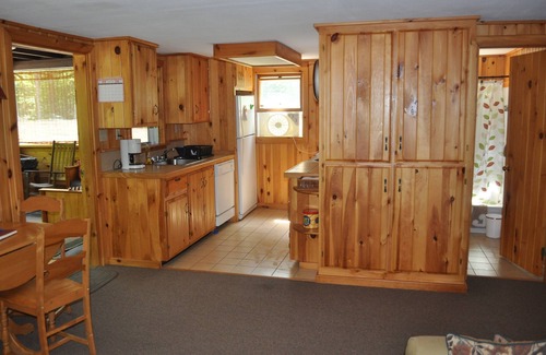 Madison Cottage | Charming Cottage - Private Community With Lake