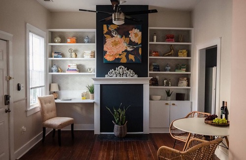 Savannah Victorian District Cottage | Charming Cottage w/ Courtyard 2 blocks to Forsyth Park