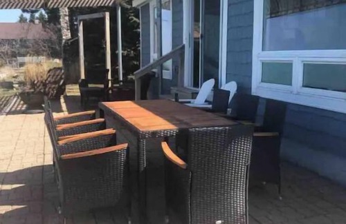 Mears Cottage | Charming Cottage with 180 degree views of Lk Michigan- short walk to sand dunes