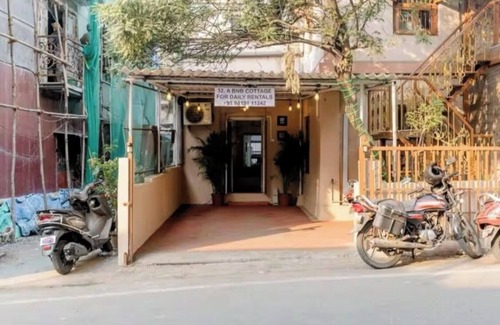 Pali Hill Cottage | Charming cottage with popular and greener locality @1BK