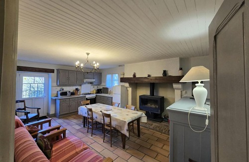 Mensignac Cottage | Charming Country Cottage with Farm Animals, Fireplace, and Garden in Dordogne