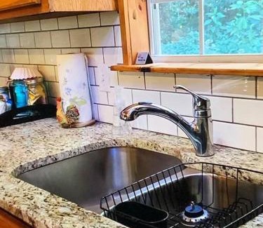 Sylva House | Charming country house by the creek in Sylva