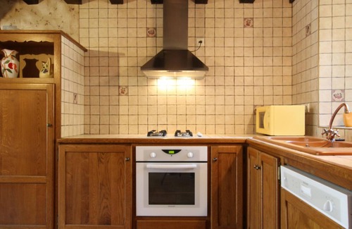 Juilley Cottage | Charming Country Retreat: Spacious Park, Private Terrace, Modern Comforts, Near Mont St-Michel