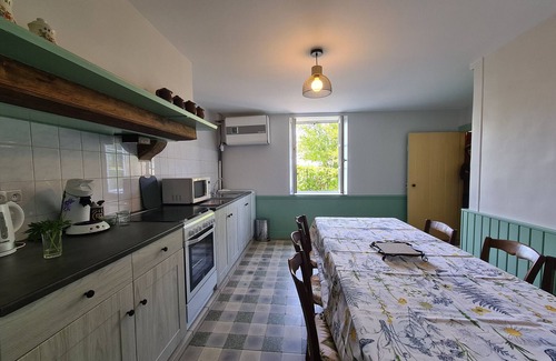 Aigurande Cottage | Charming Countryside Cottage with Private Garden and Garage, near Nature and Historic Sites