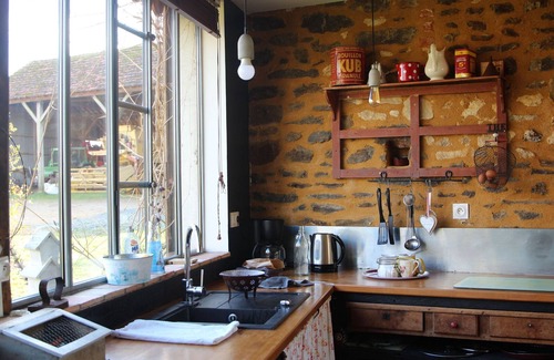Louplande Cottage | Charming Countryside House, 10 min from Le Mans, Close to A11, with Private Terrace