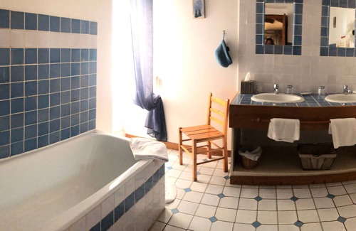 Solesmes Bed & Breakfast | Charming Countryside Retreat with Pool, Near Solesmes Abbey