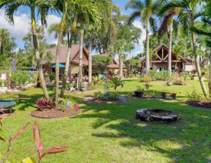 Okeechobee House | Charming, Cozy, Waterview Log Cabin With Sunsets